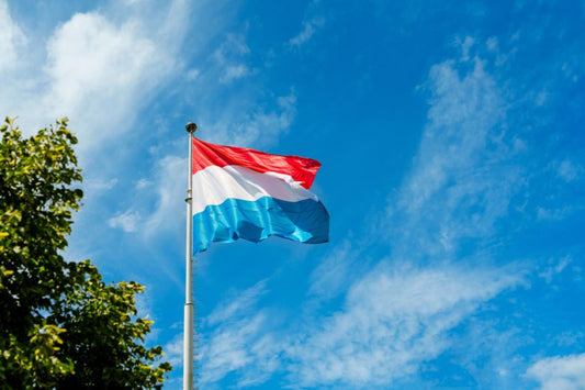 Bandera ondeando de Luxemburgo