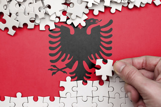 Albania se atreve con el cultivo de cannabis medicinal e industrial