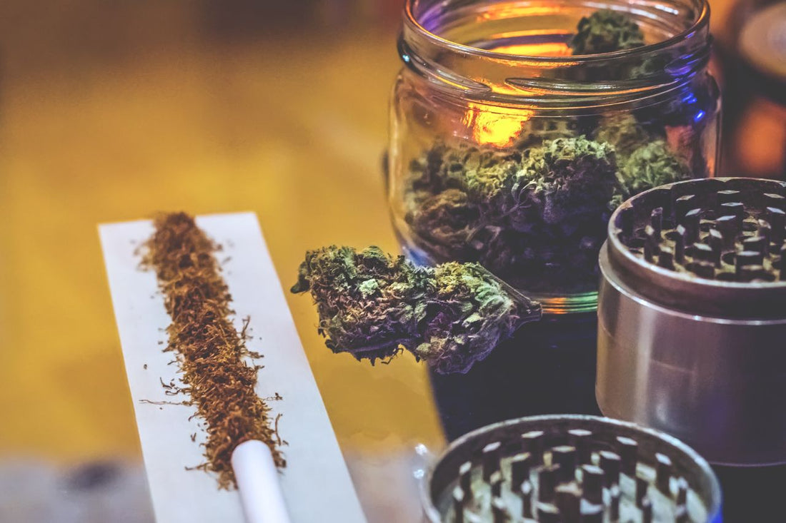 Liar tabaco con cannabis 