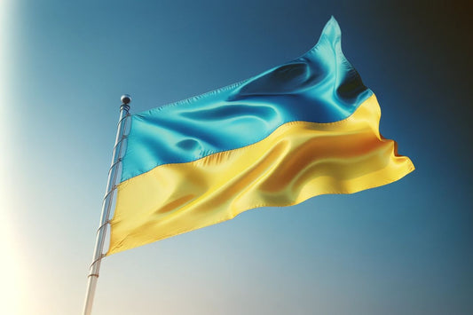 Ondeando la bandera de Ucrania
